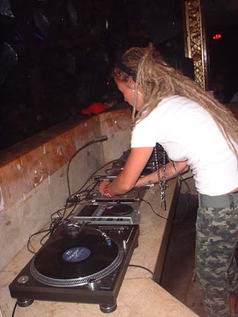 dj niina